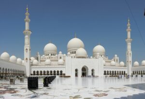 Top 5 Free Places in Abu Dhabi to Visit with Families,